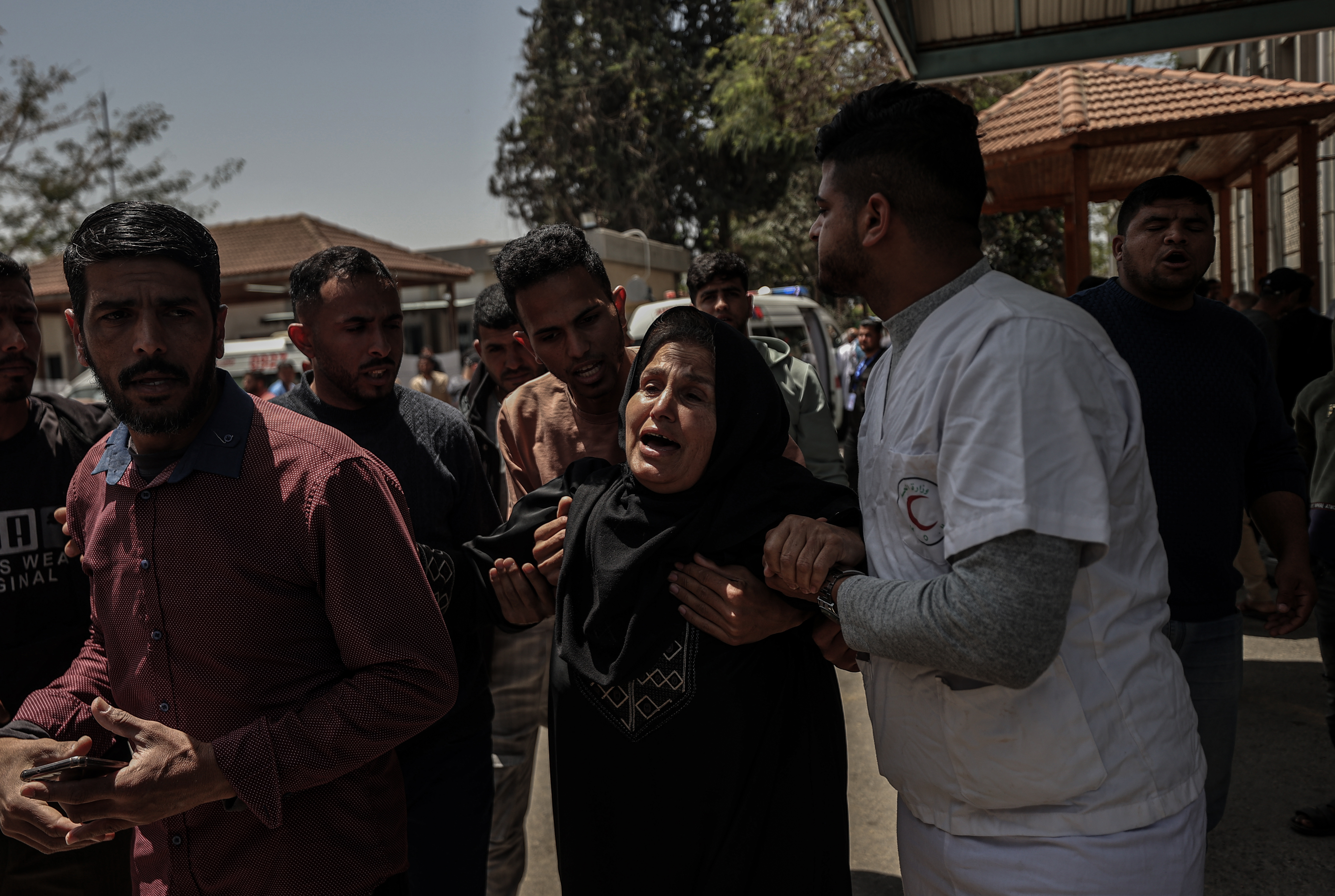 İsrail yine saldırdı: 13 kişi hayatını kaybetti