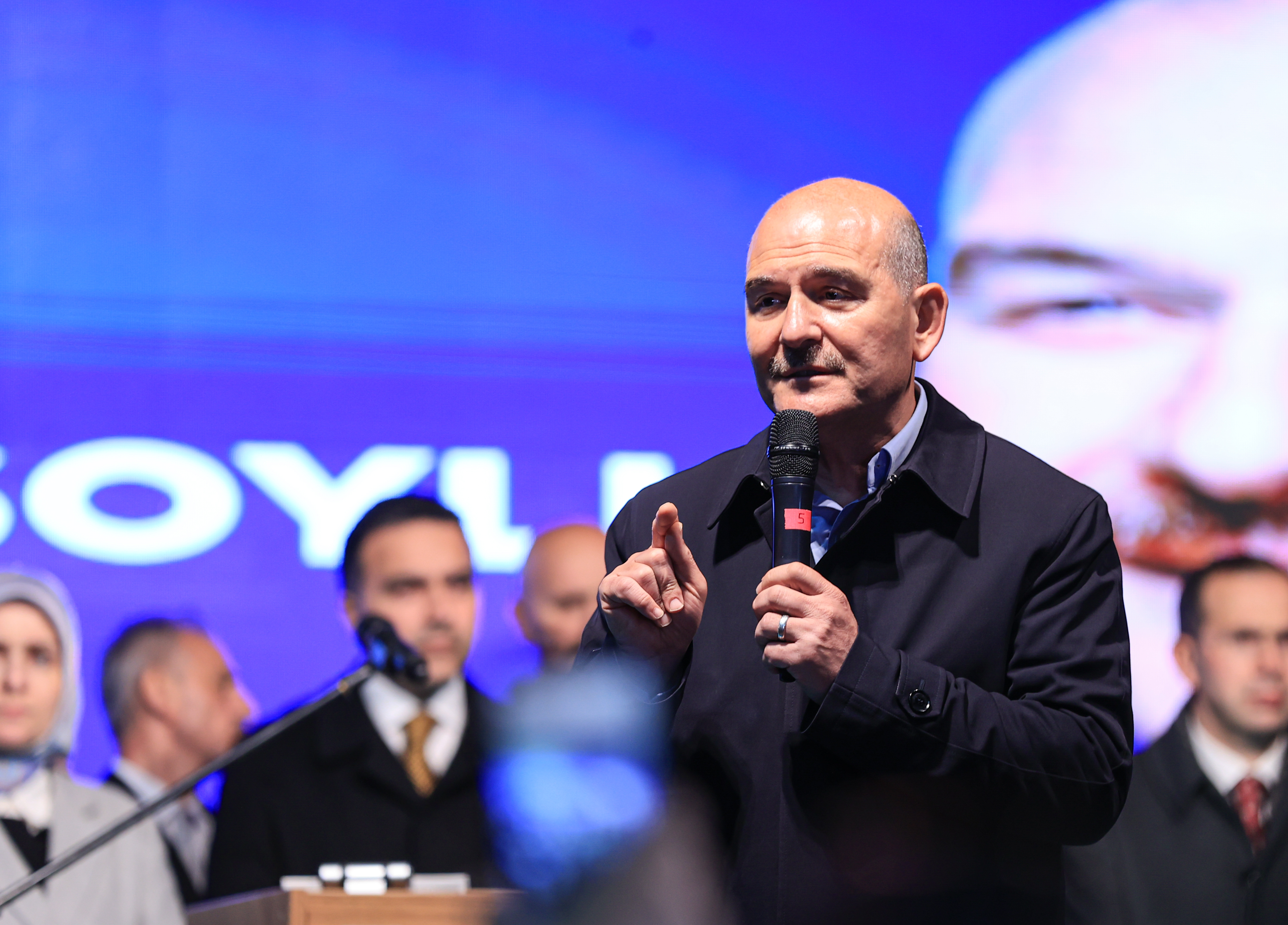 Soylu: Dağlarda 3 bin kişi vardı. Şimdi bir tanesinin tepelenmesiyle 84 kişi kaldı. 