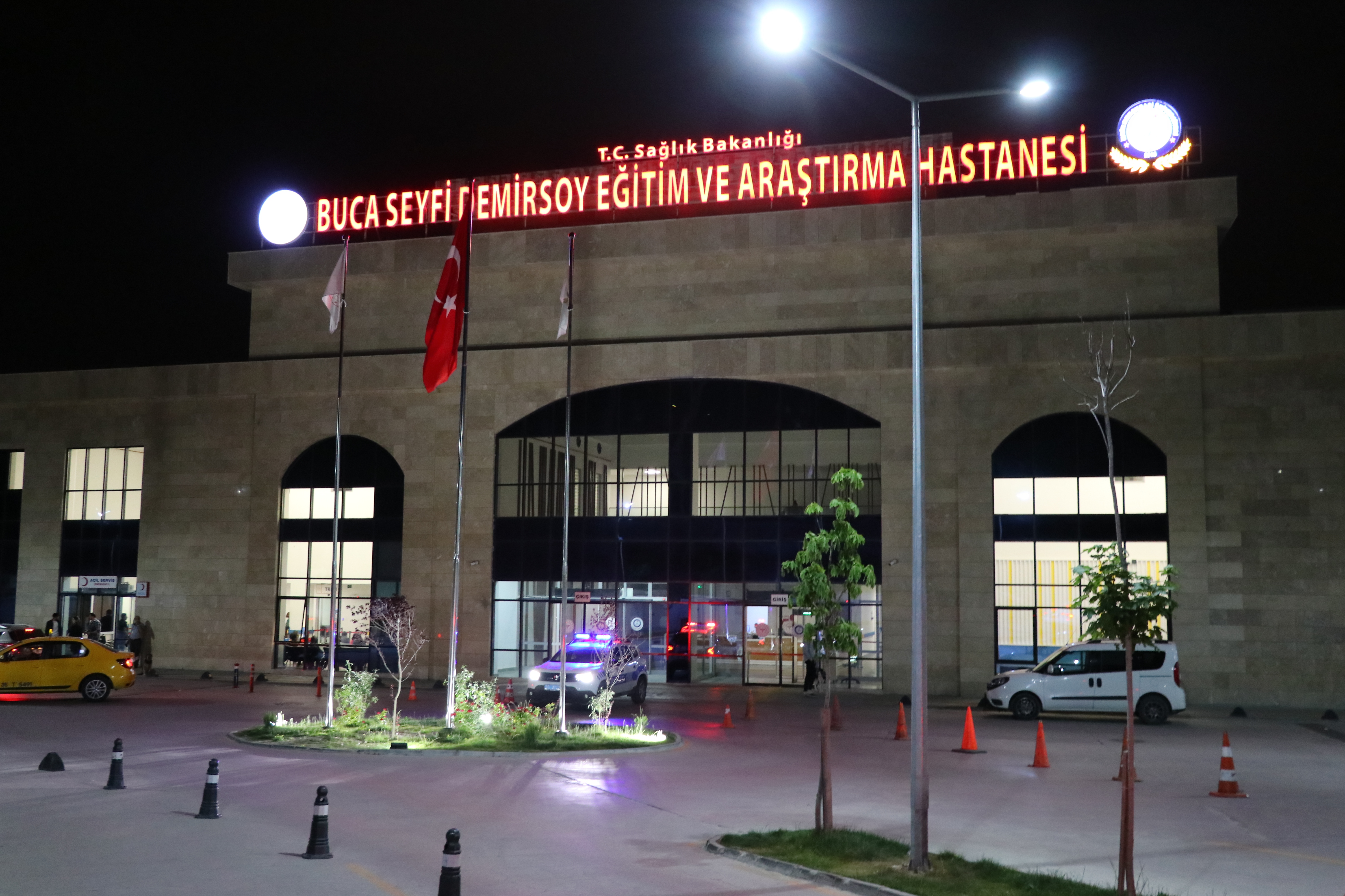 İzmir'de parkta bıçaklanan 17 yaşındaki İbrahim Akgül öldü