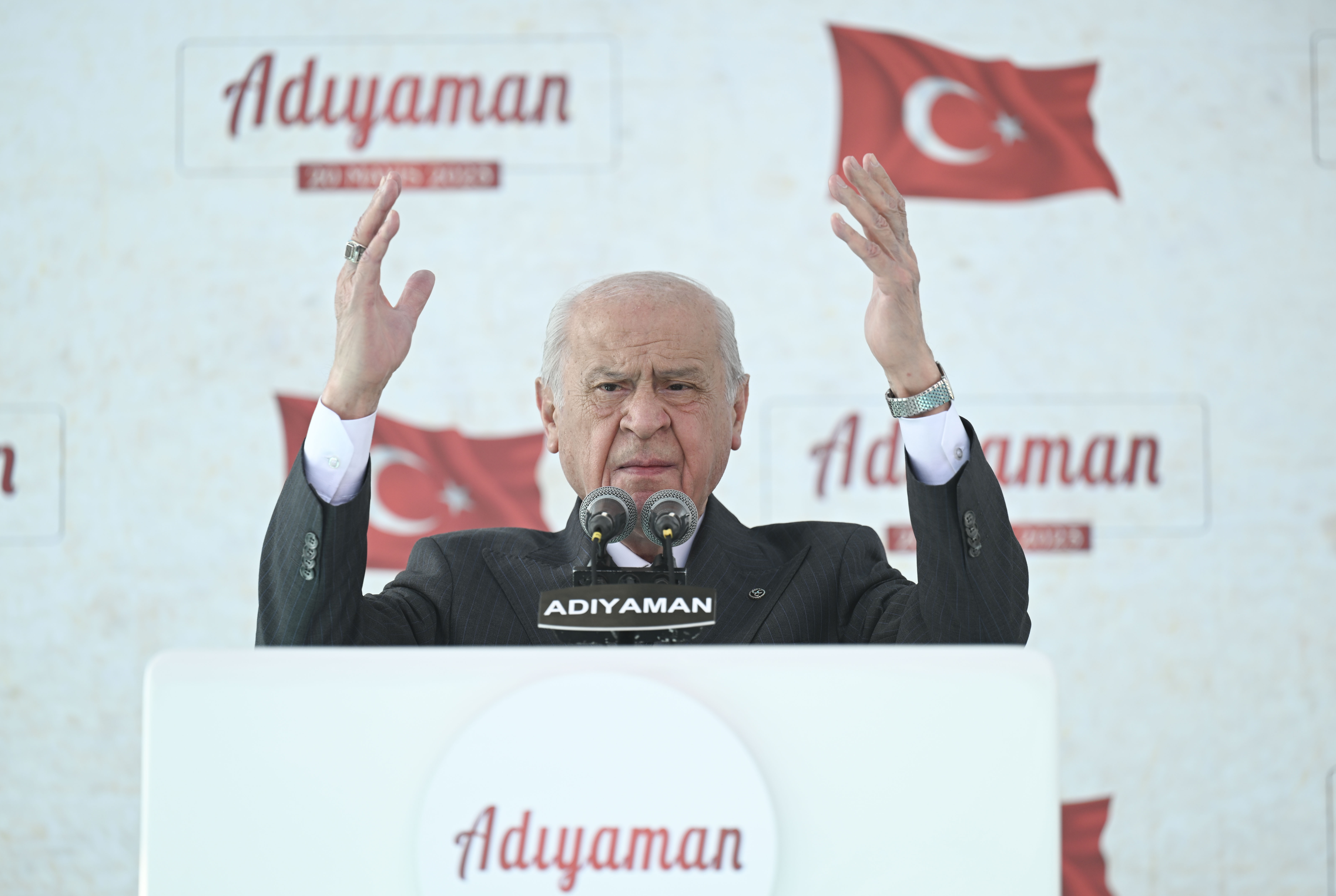 Devlet Bahçeli: Karada yüz,  denizde yüz,  havada yüz!
