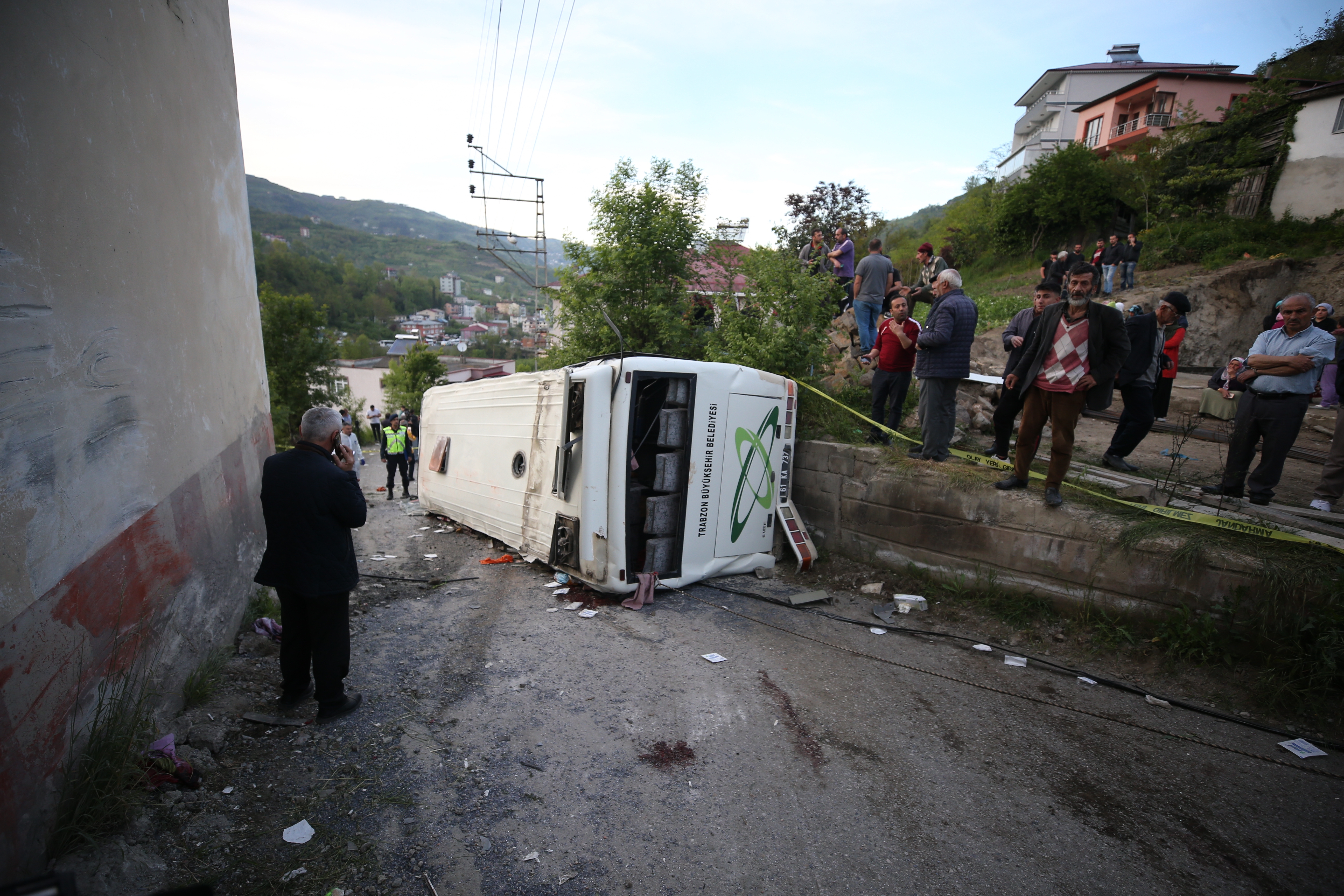 Trabzon'da feci kaza: Yusuf Değirmenci,  Ayşe Zengin ile Fadime ve Azra Akgün öldü