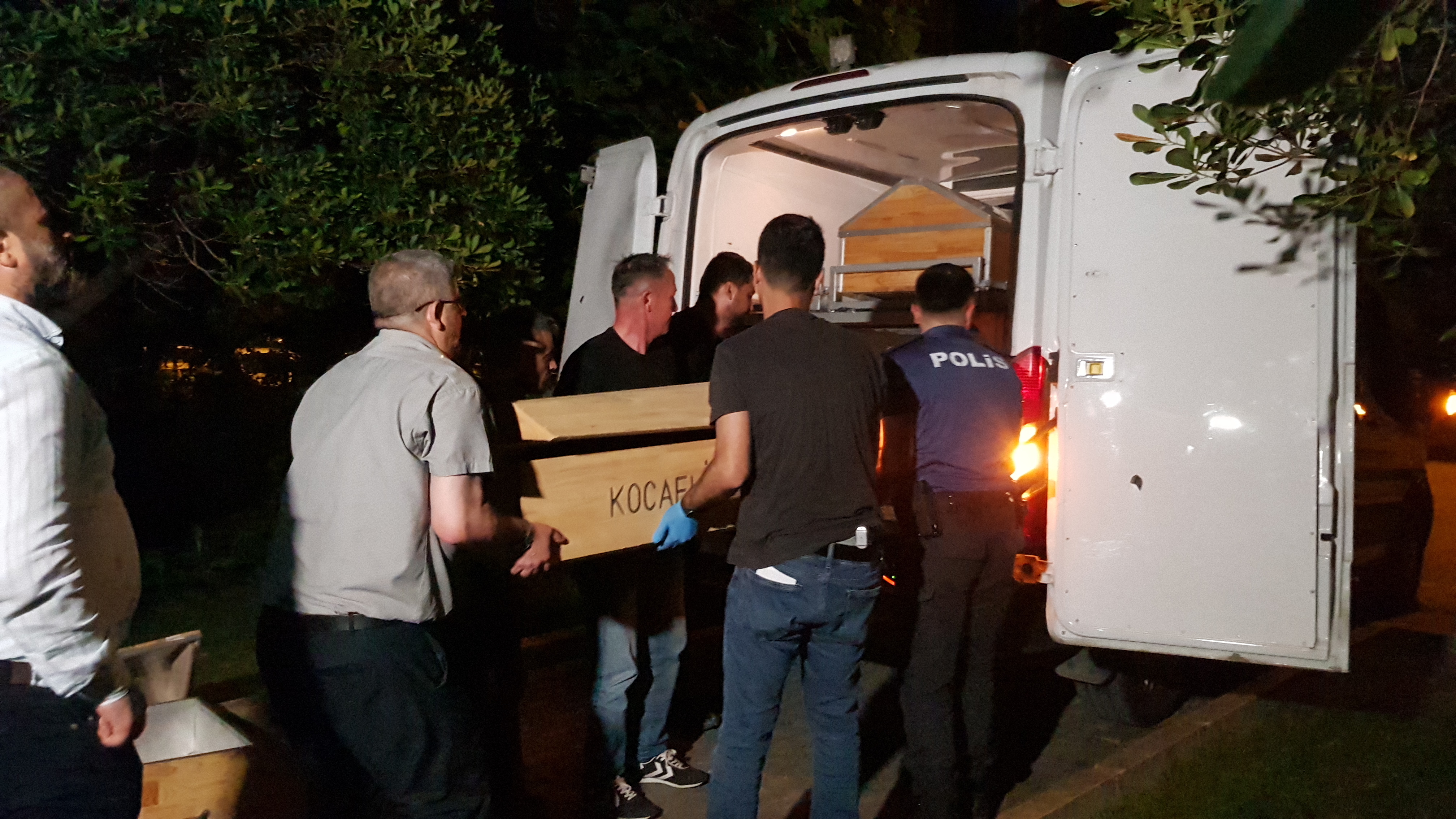 İzmit'te evlerinde başlarından vurulmuşlar: Hasan Ceylan ve Gözde Vural öldü