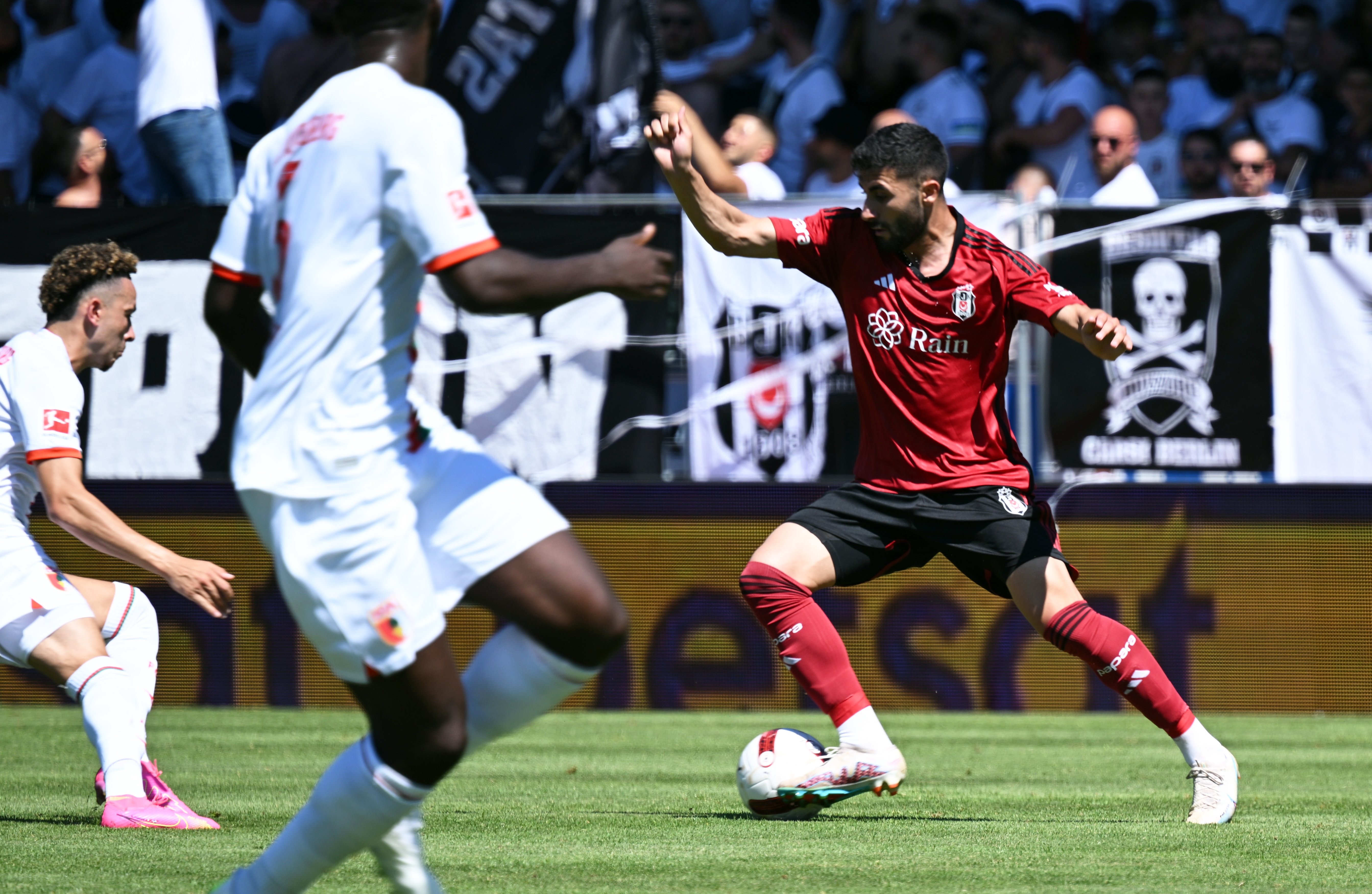 Beşiktaş Ausburg maçı 76 dakikada bitti