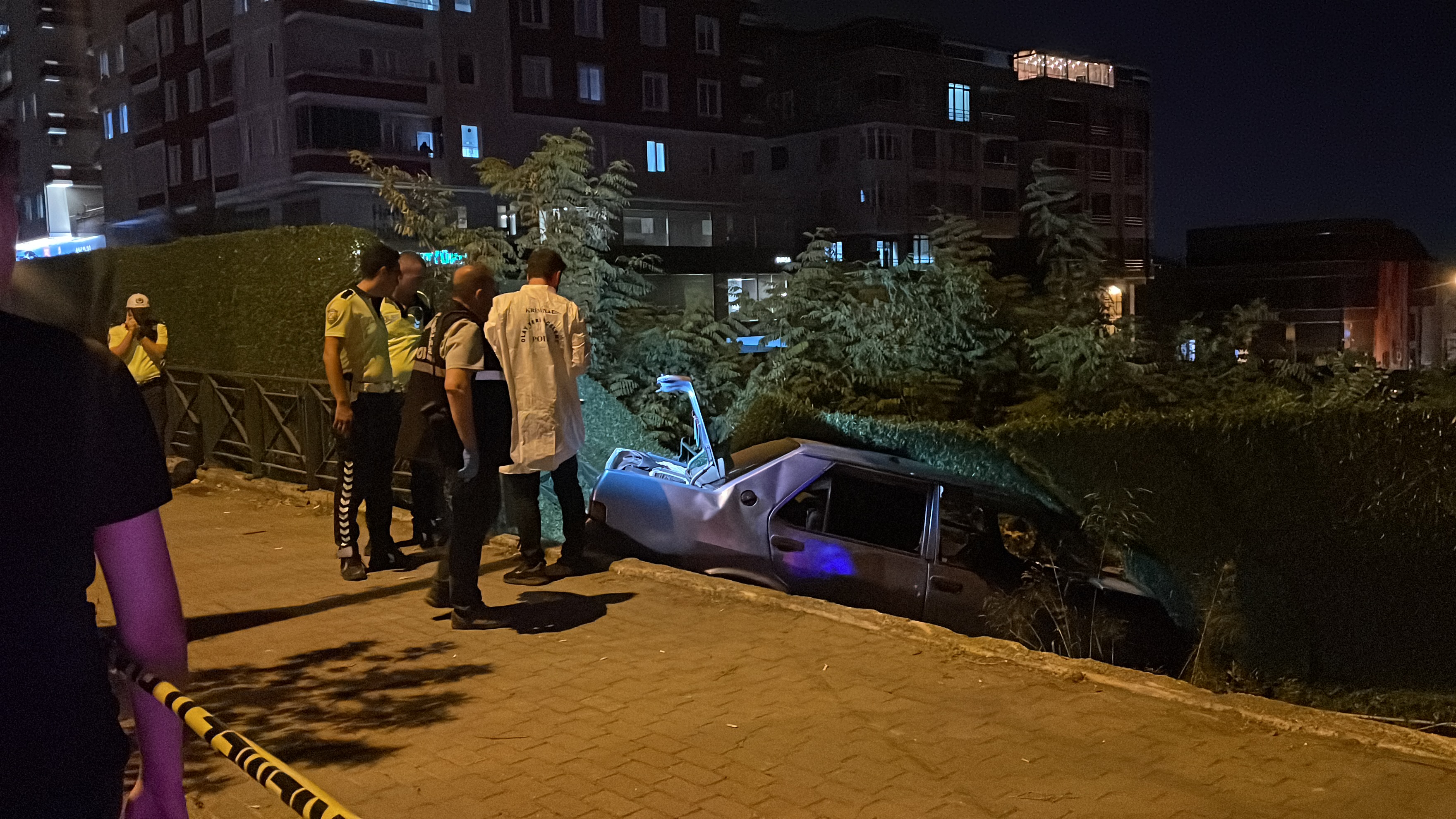 Bursa'da kaza: Serdar Sezgin öldü. Oktay Boro ve Onur Karaorman yaralı