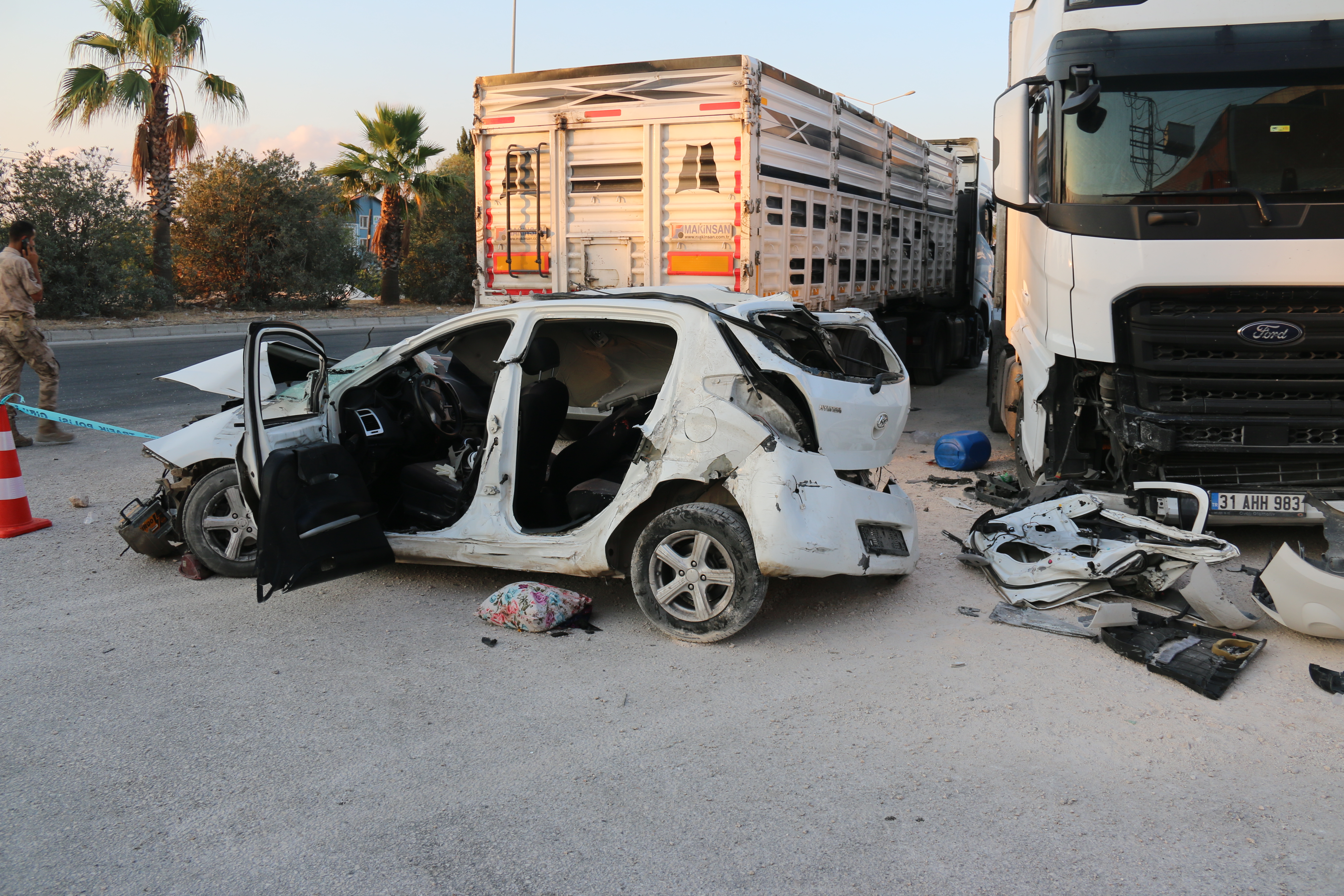 Hatay'da TIR'a çarpan otomobildeki Rukiye Türkmen ve İbrahim Türkmen öldü