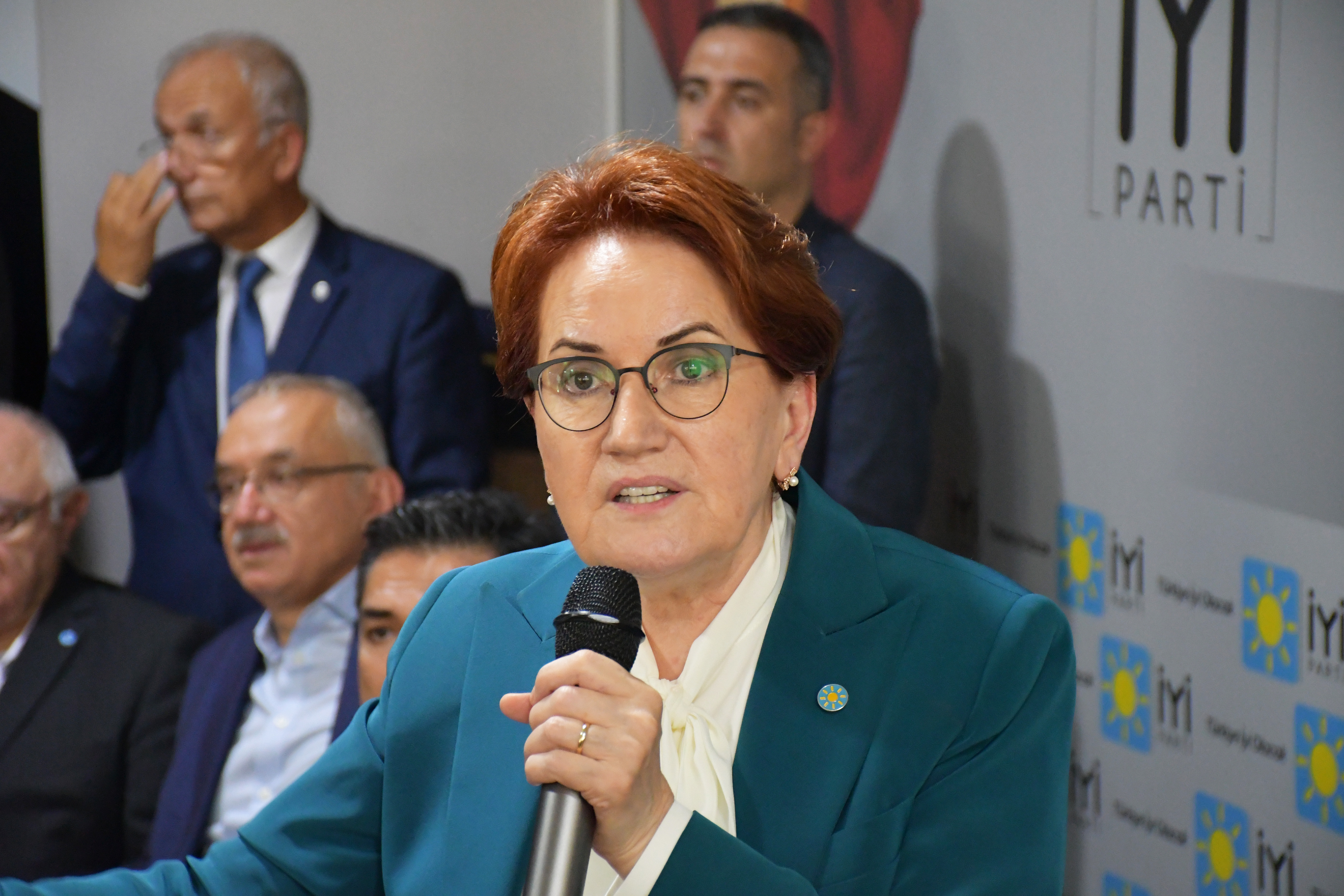Meral Akşener İYİ Parti'nin ilk belediye başkan adayını açıkladı