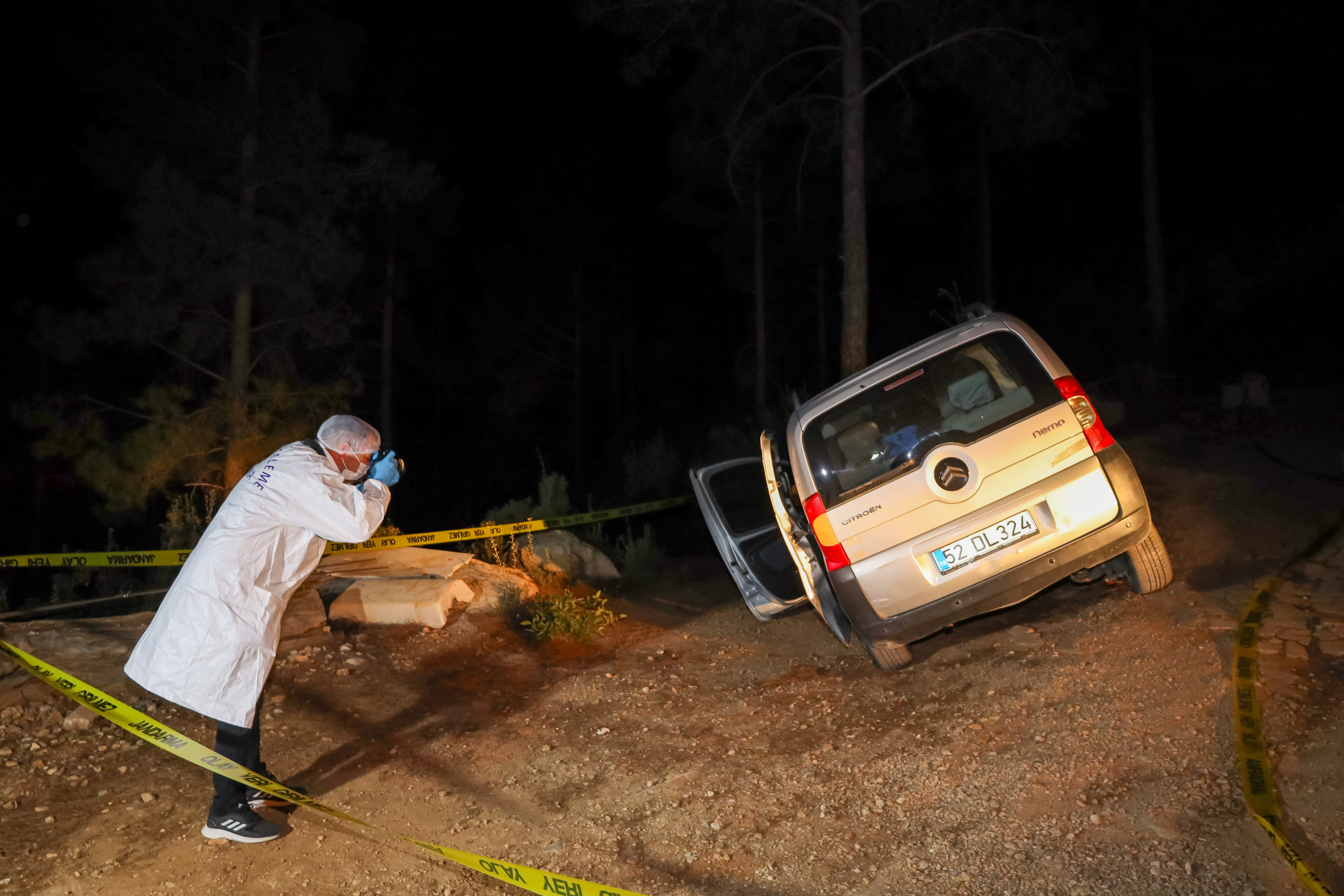 Antalya'da kendi aracının altında kalan İsmail Ekici öldü