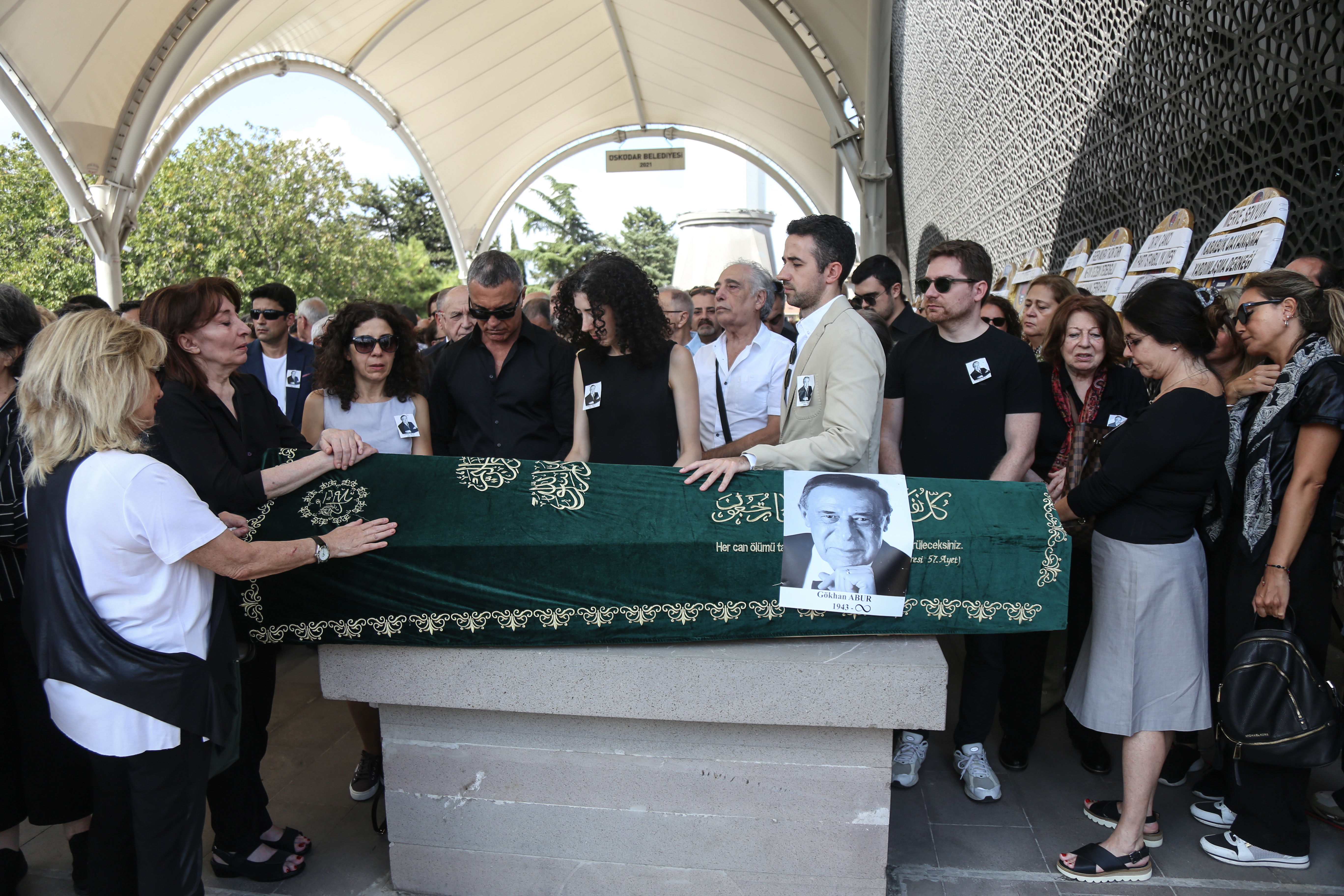 Gökhan Abur son yolculuğuna uğurlandı. Gökhan Abur kimdir?