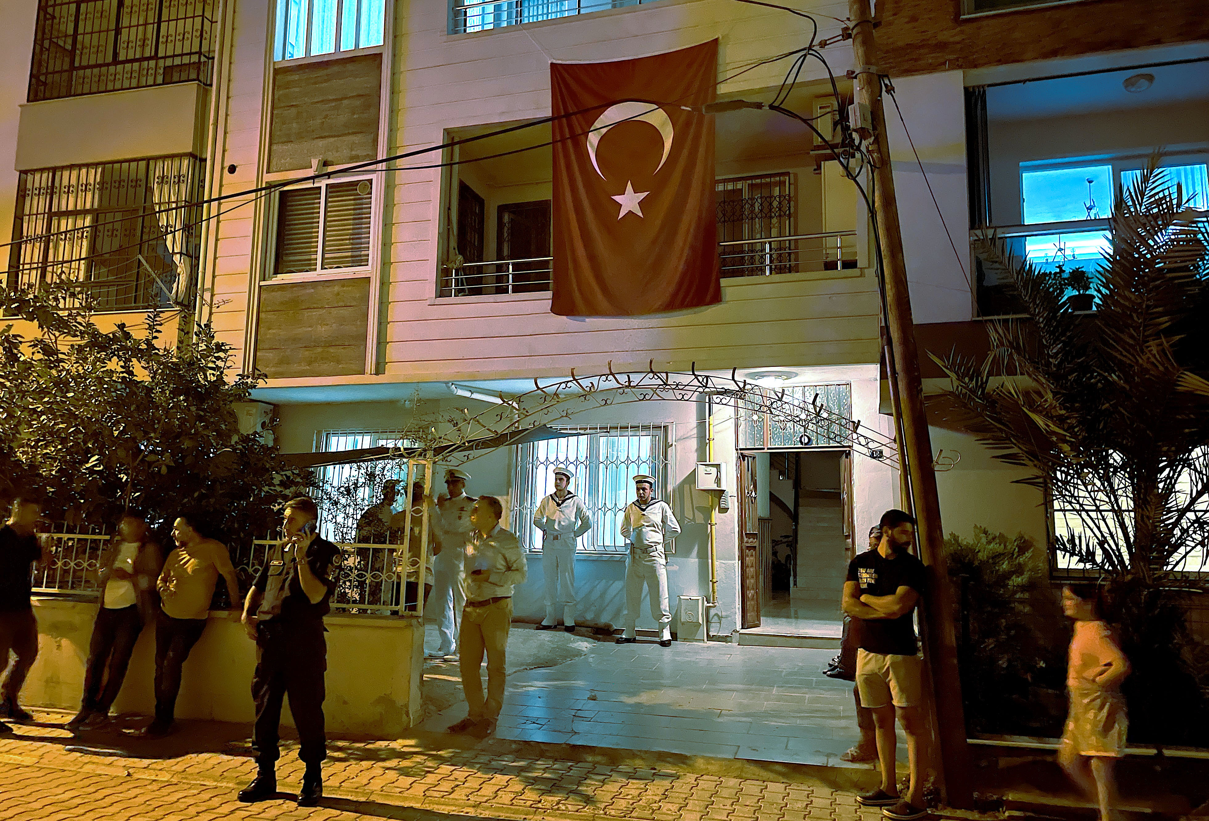 Uzman Çavuş Mehmet Emre Teke şehit oldu. Acı haber Mersin'deki ailesine verildi