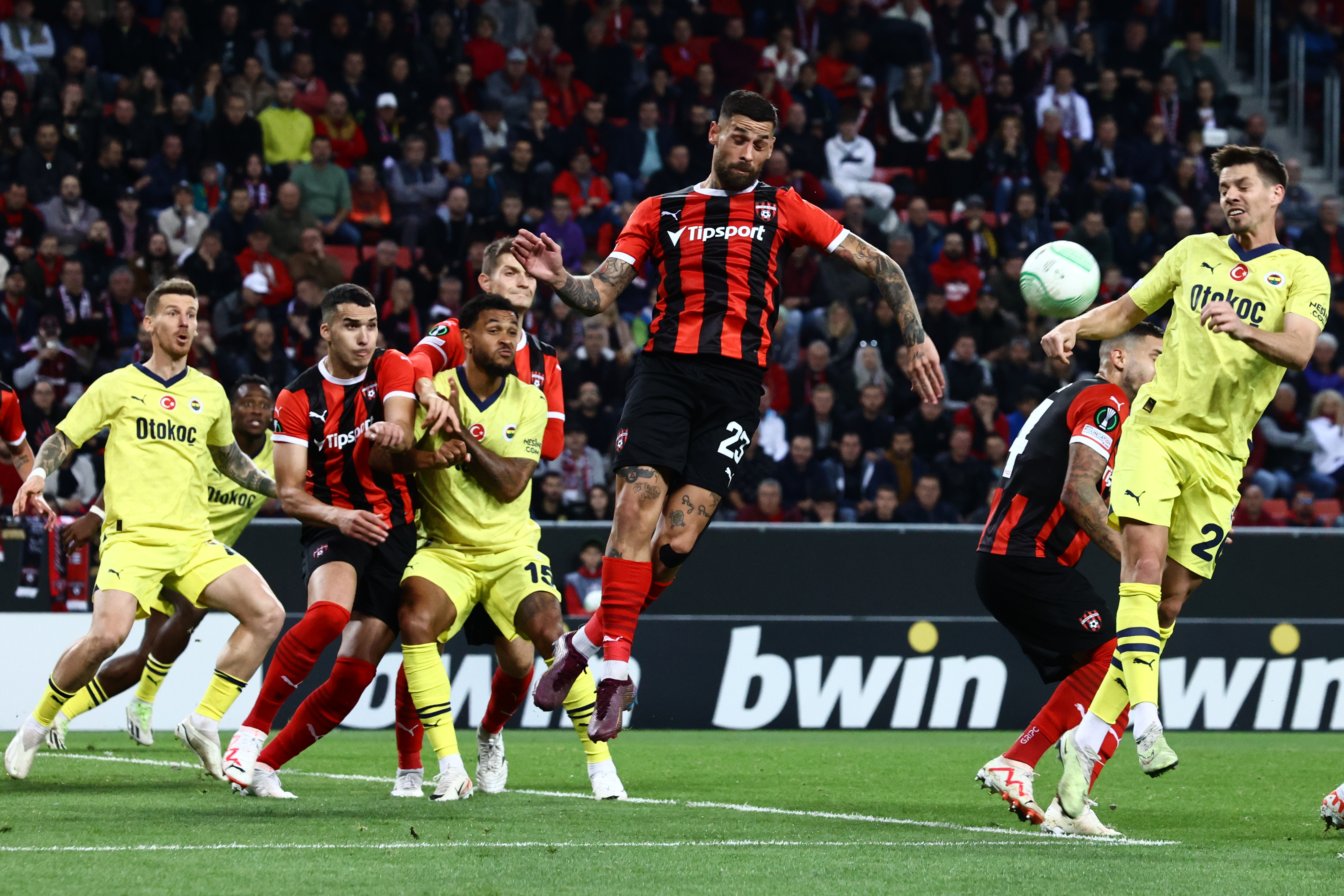 Kim tutar Fenerbahçe'yi! Spartak Trnava da tutamadı