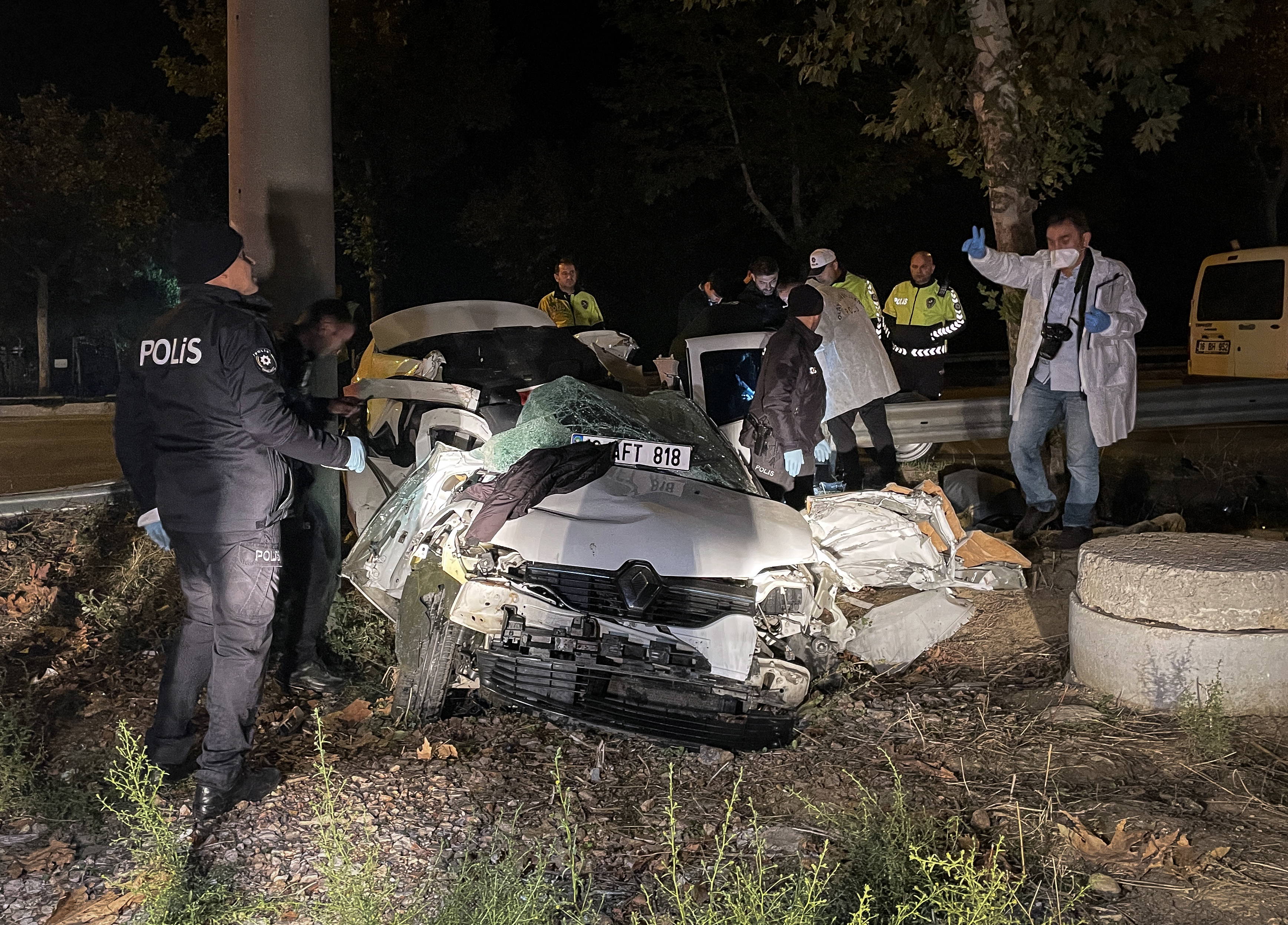 Bursa'da doğum günü kutlaması sonrası kaza: Eda Bur Baykay,  Sıla Çelik ve Sinan karakuş öldü