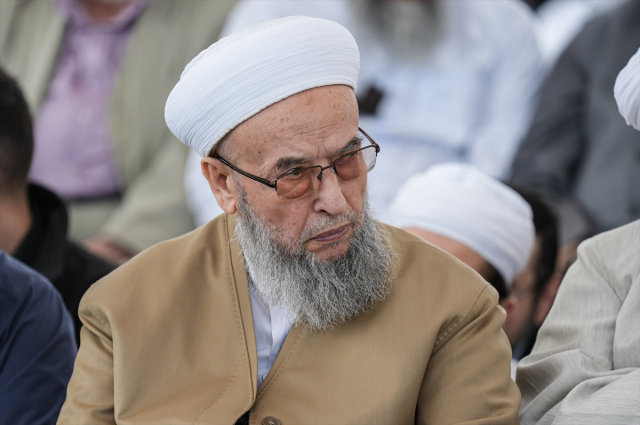 Ismailaga Cemaati Nin Yeni Lideri Belli Oldu 17260418 2377 M