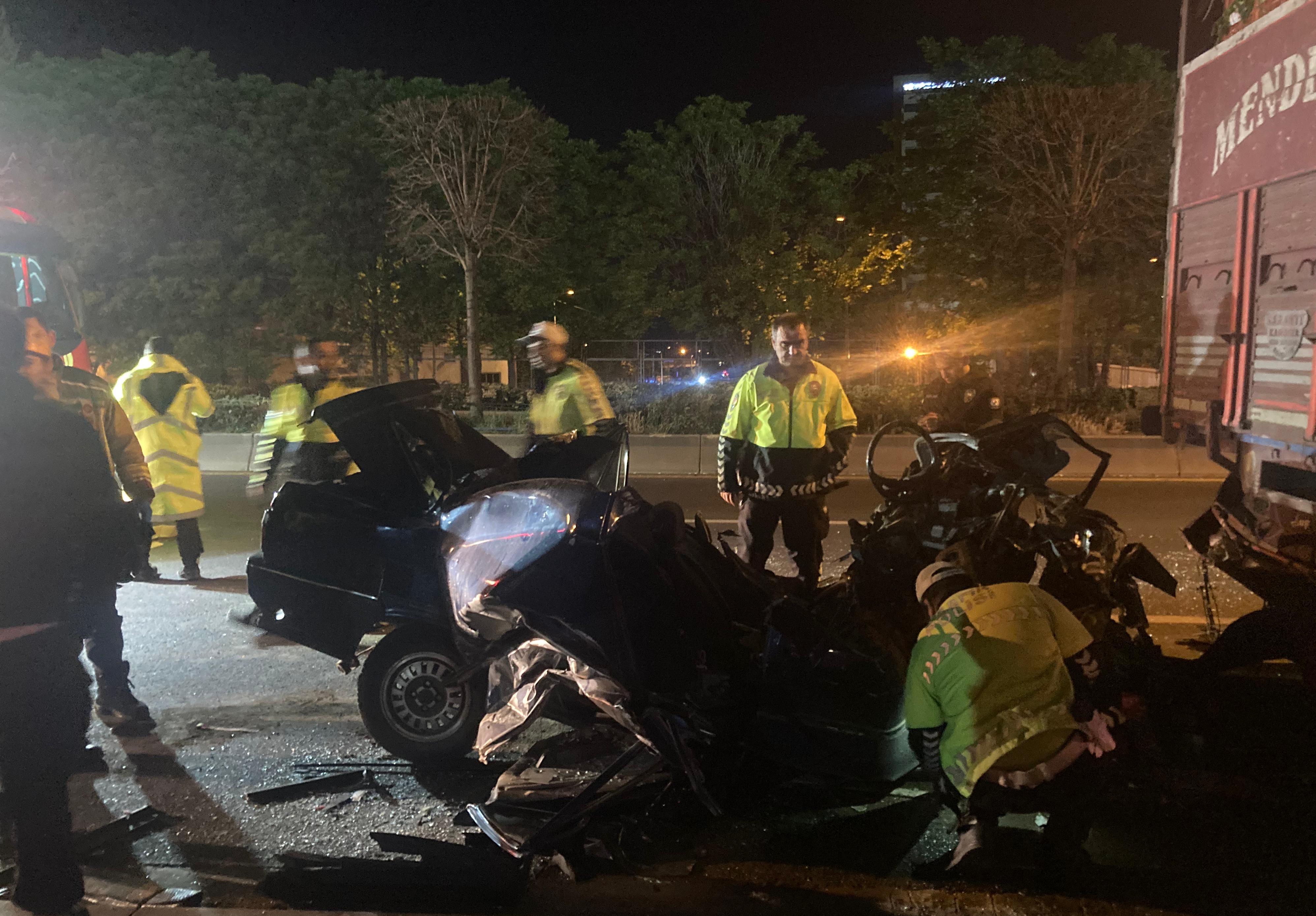 Ankara'da kamyona çarpan otomobilin sürücüsü Ecevit Güneş öldü