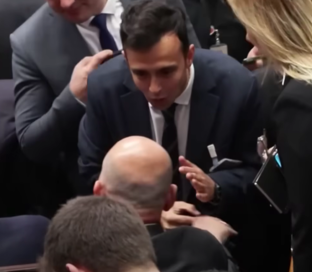 Ak Parti Grubunda Gergin Anlar Soylu Soru Soran 17332657 2167 M