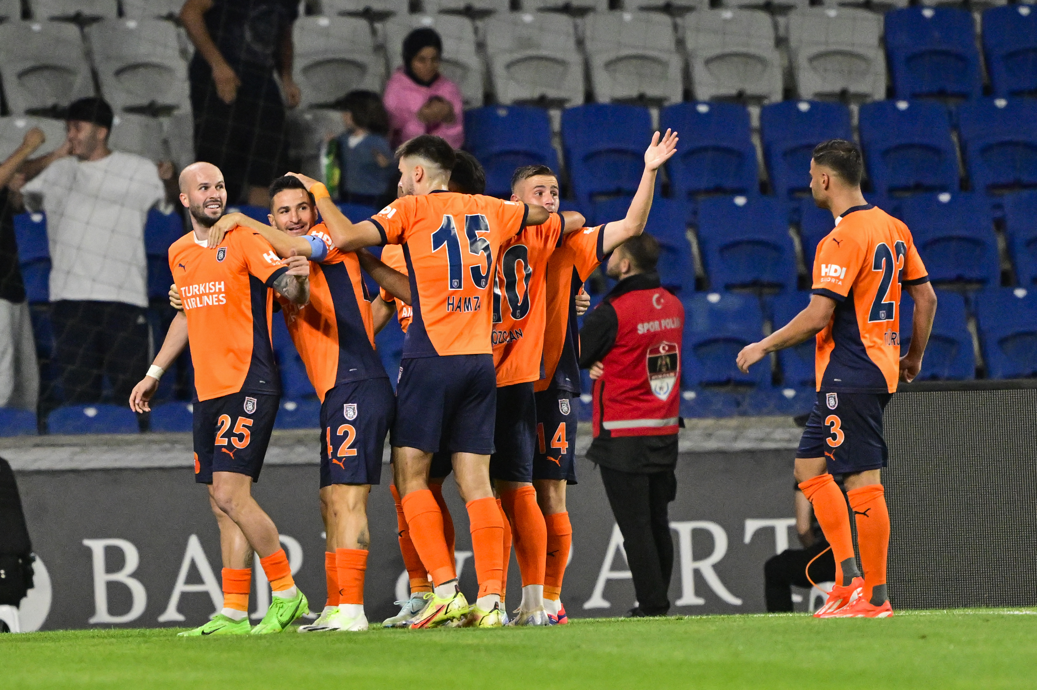 Başakşehir 6-1 kazandı