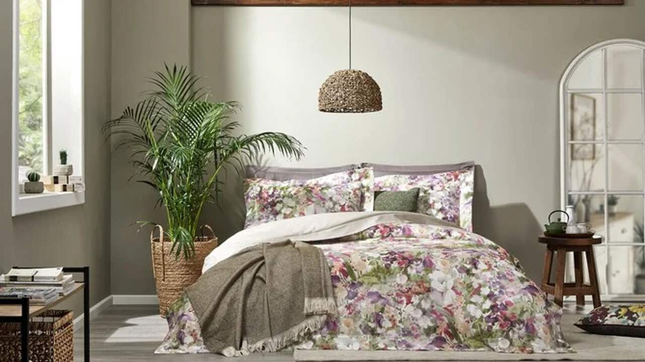 Sulu Boya Desenli Nevresim