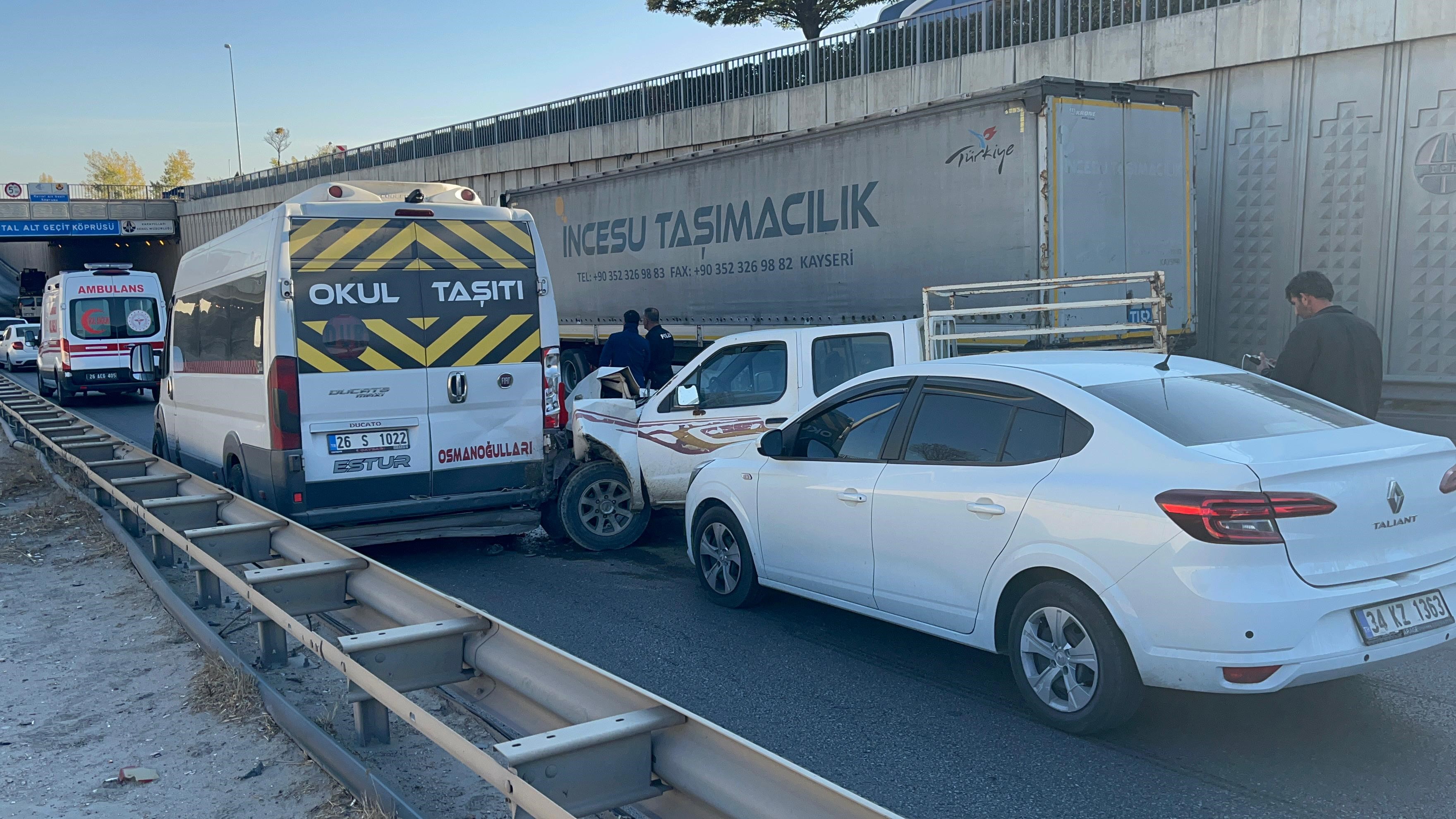 Eskişehir'de zincirleme kaza: 5 araç çarpıştı