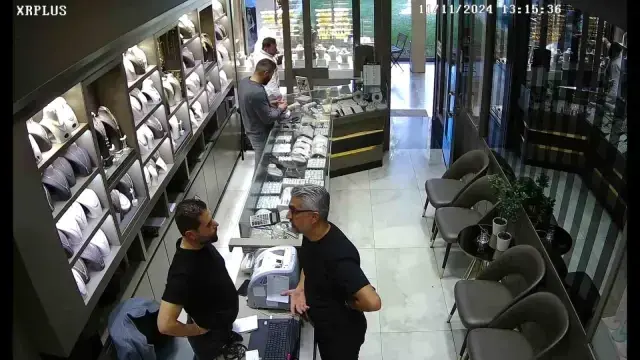 Calistigi Kuyumcudan 3 Kilo Altin Caldi Seyta 18382561 O