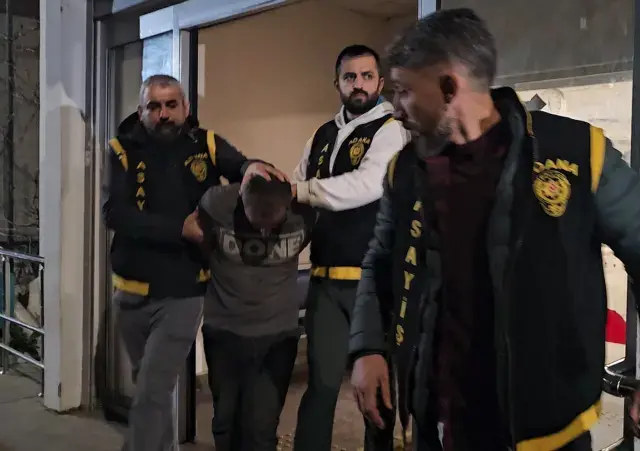 Kilolarca Altin Caldigi Avm De 3 Gun Boyunca 18337243 2998 M