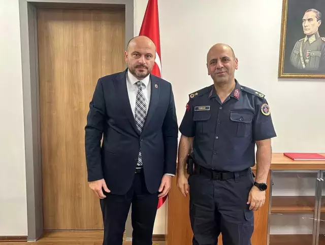 Adnan Oktar A Kofte Ekmek Siparisi Getiren 18436247 8675 M