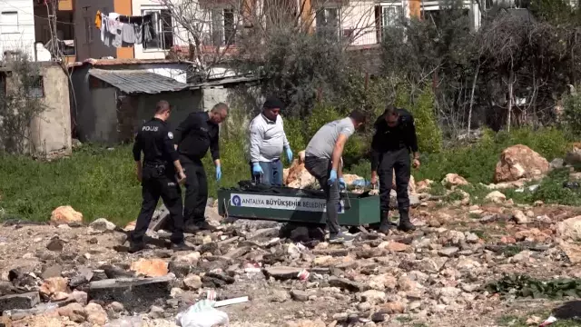 Antalya Da Bos Arazide Kadin Cesedi Bulundu 18449449 2899 M