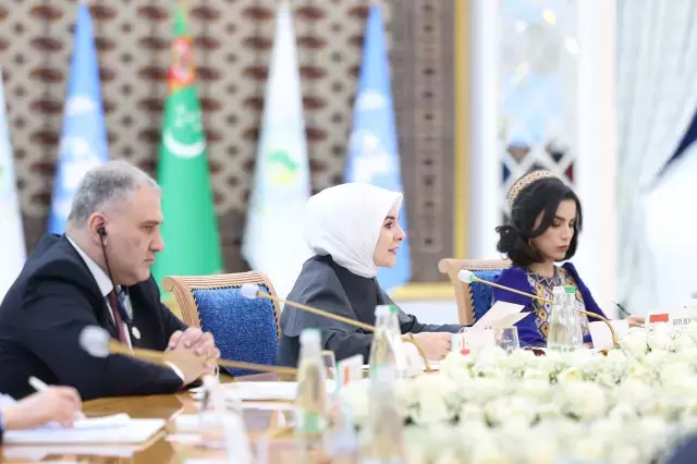 Bakan Goktas Catismalar Arasinda Sikisip Kalmis 18483451 2438 M