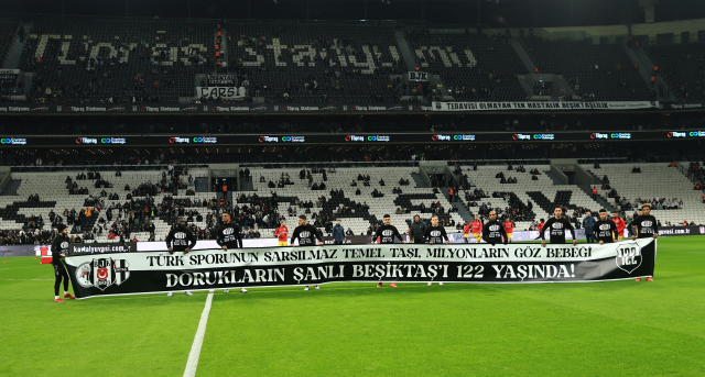 Besiktas Tribunlerinden 122 Yila Ozel Devasa 18419632 4512 M