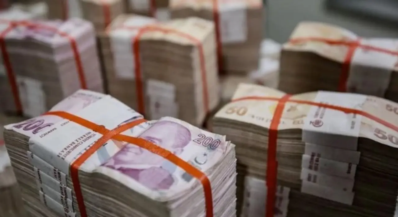 Emekliye müjde! 2026 yılı bayram ikramiyesi kulislerden sızdı 5