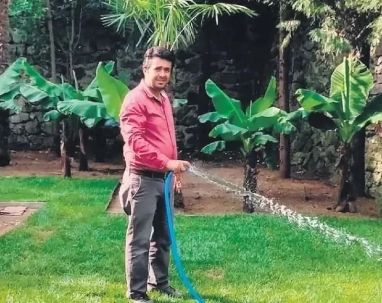 Hakan Balı kimdir? Elçin Sangu'yu dolandırıcılıkla suçlayan inşaat işçisinin iddialarında neler var? 5