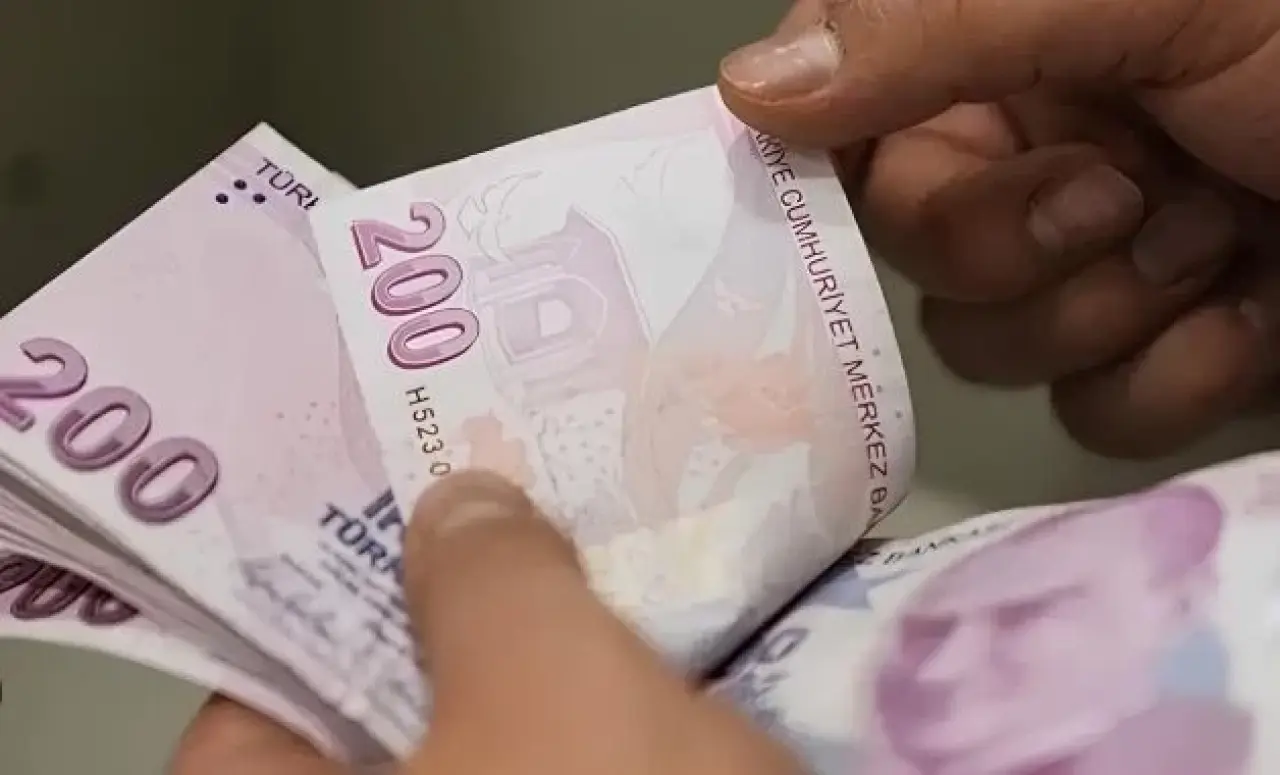 Bayram ikramiyesi artık ihtiyaç sahibi emekliye verilecek 1