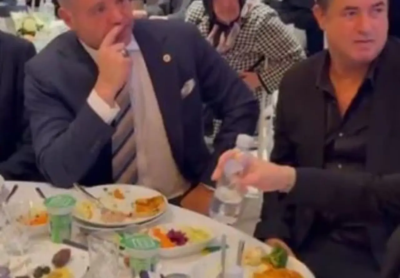 İftara damga vuran baklava krizi: Sadettin Saran’dan Mustafa Varank’a olay yanıt 1