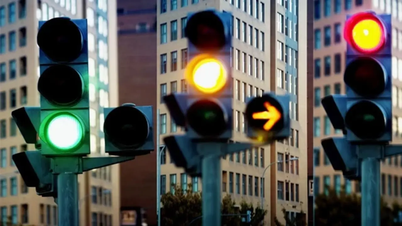 Trafik ışıklarında siyah kutu dönemi! 6