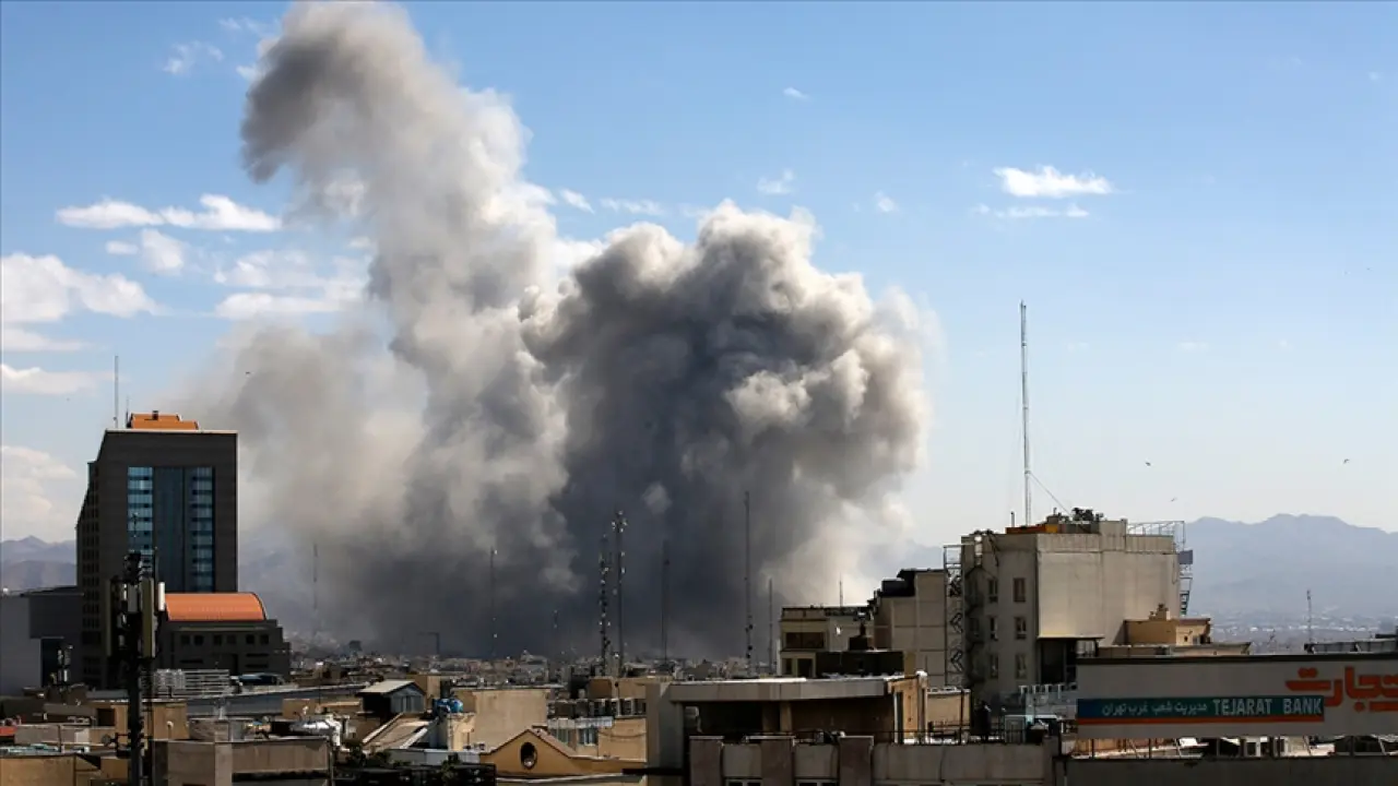 Trump’tan şaşırtan iddia: “İran’dan sonra o ülke de düşecek!” 2