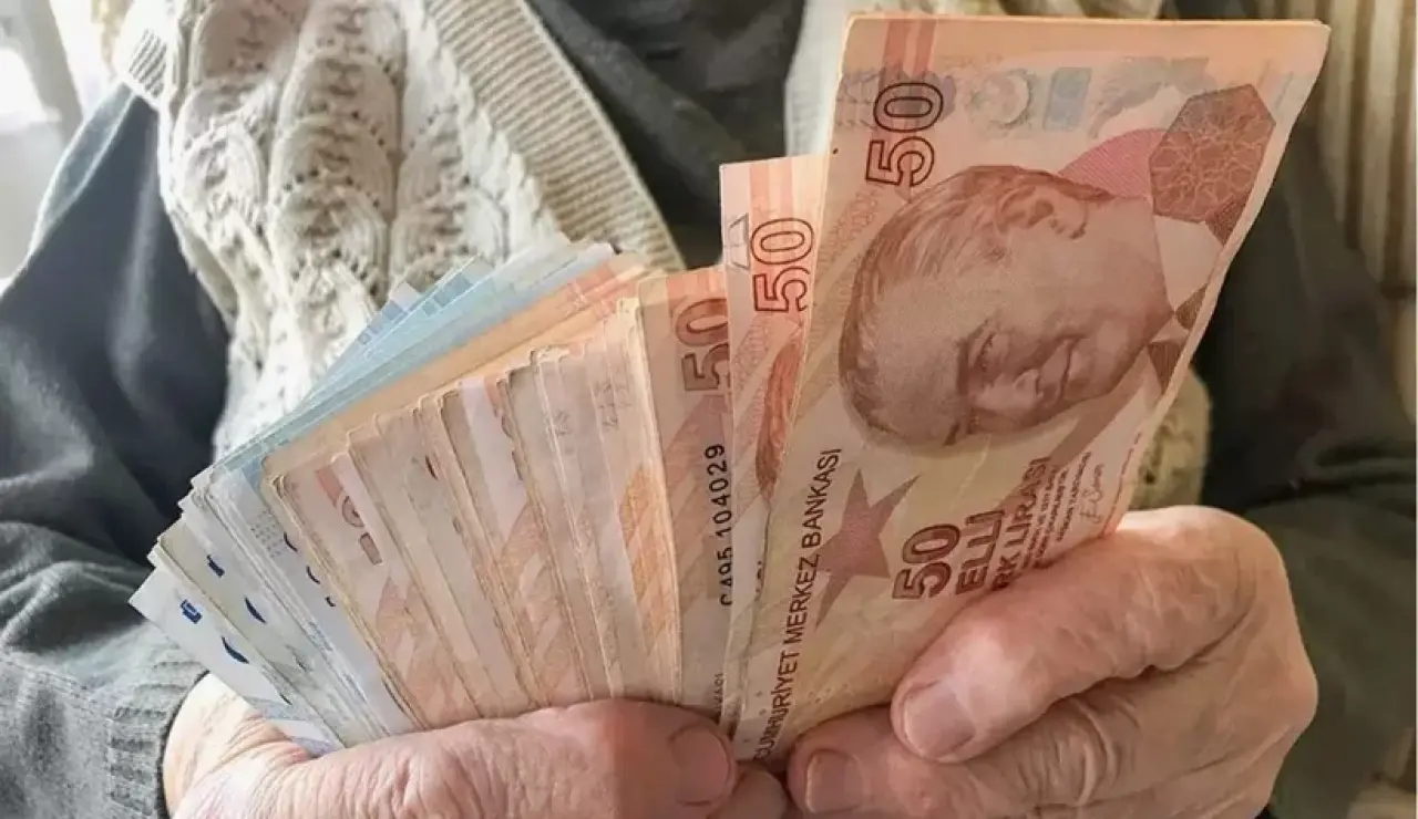Emekli maaş promosyonları değişti: İşte banka banka ücretler! 15