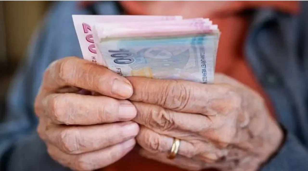 Emekli maaş promosyonları değişti: İşte banka banka ücretler! 4