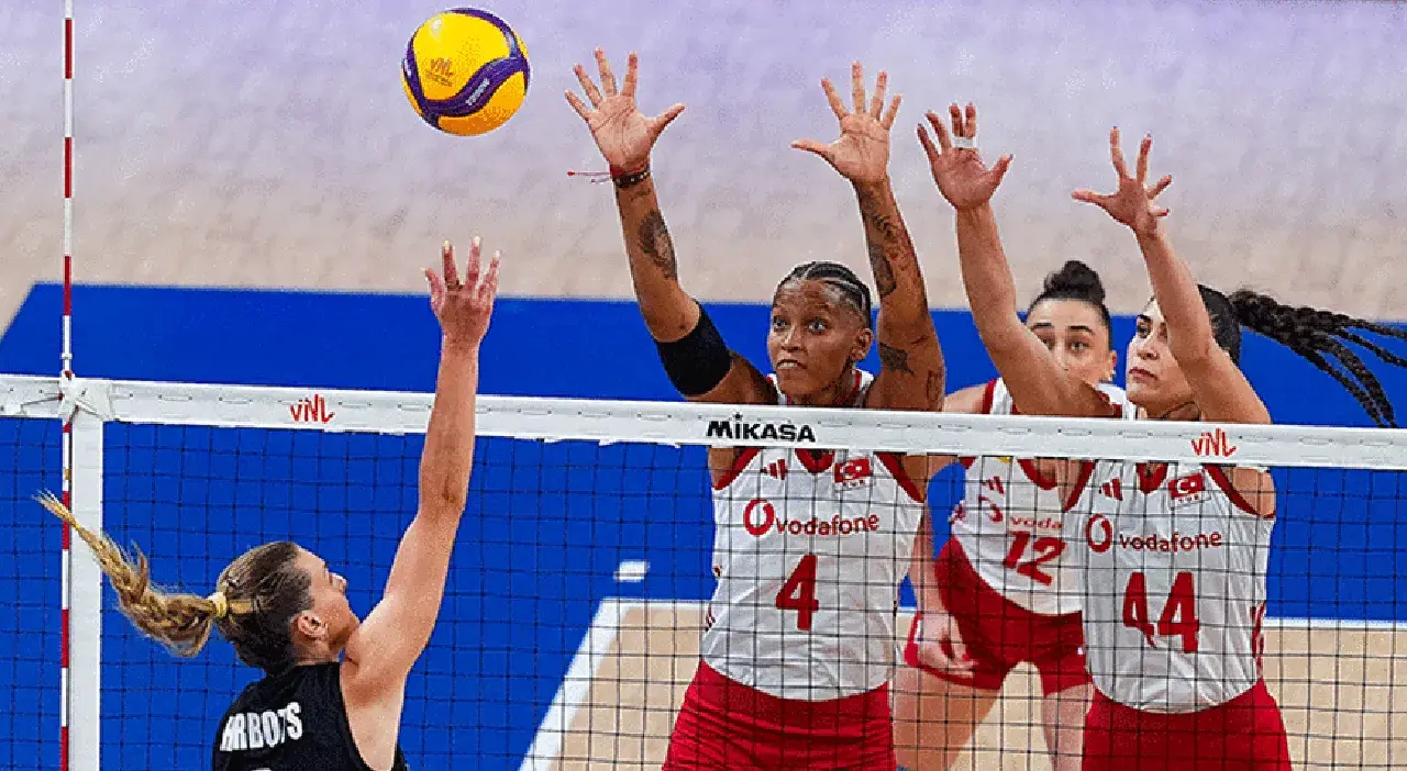 Türkiye Fransa voleybol maç özeti: Filenin Sultanları Fransa engelini kayıpsız geçti 5