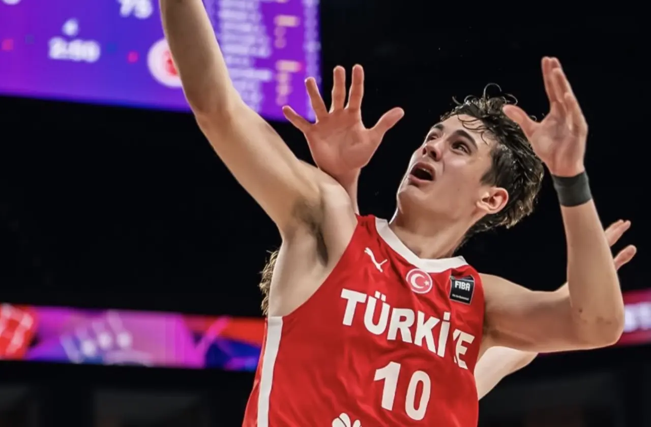 Ömer Kutluay kimdir, kaç yaşında? Milli takımı nasıl yarı finale taşıdı? 3