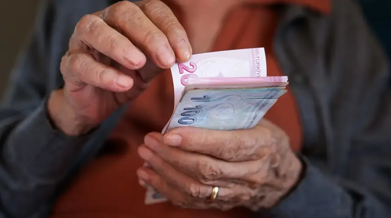 2027 Ocak emekli zammı ne kadar olacak? İşte yeni maaş hesabı... 3