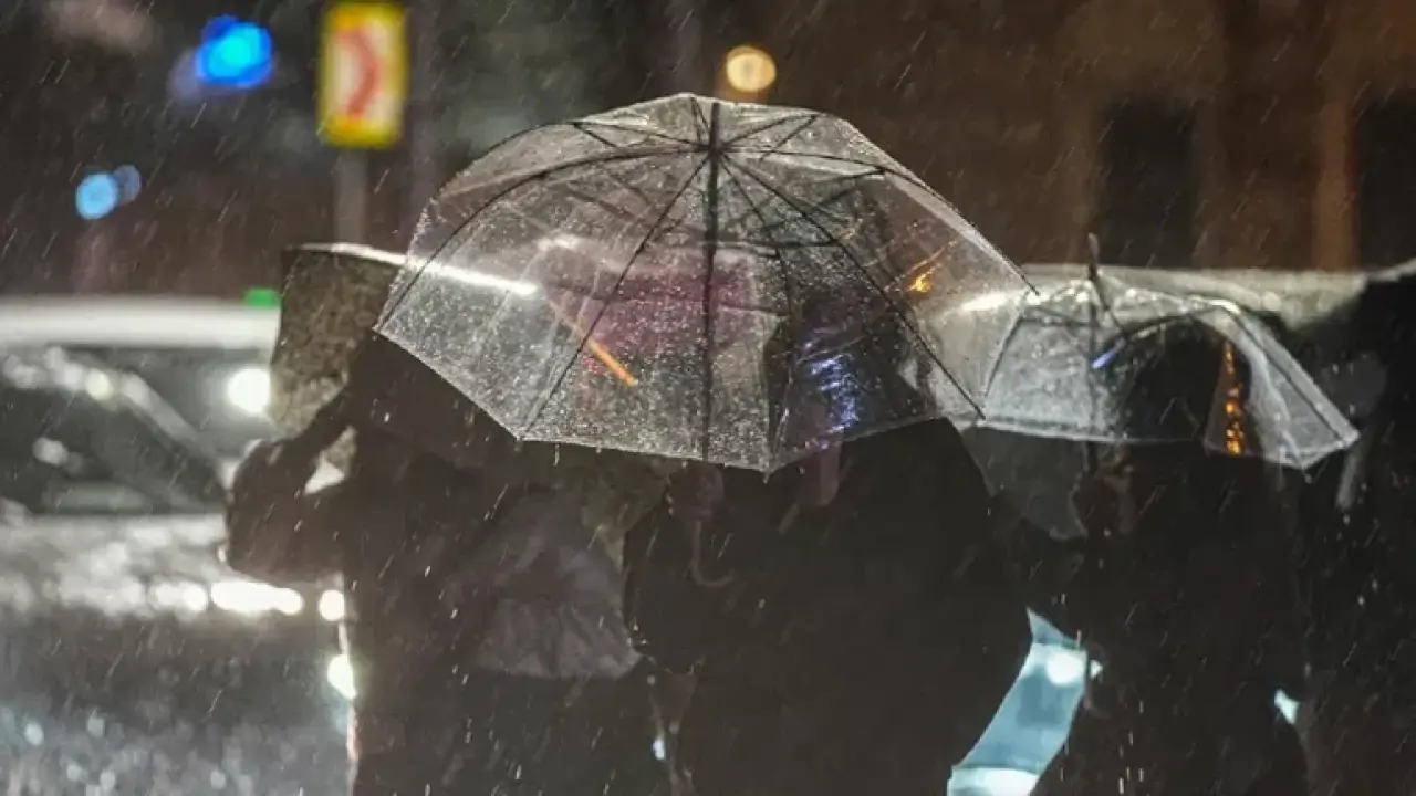 AKOM İstanbul için uyardı! Fırtına ve sağanak geliyor 1