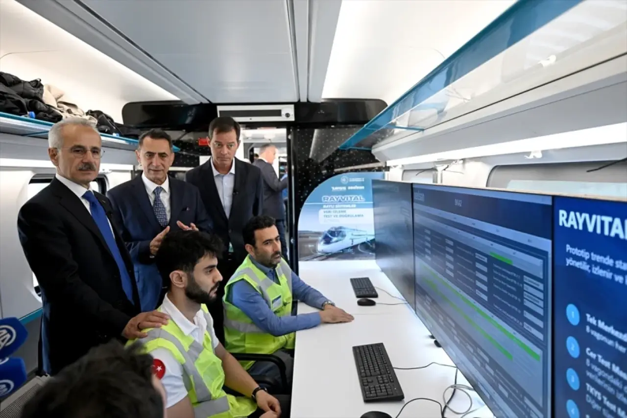 Türkiye'nin milli hızlı treni 250 km hızı gördü! Sefer tarihi belli oldu 6